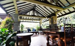 villa-banny-flowers-house-puncak-10